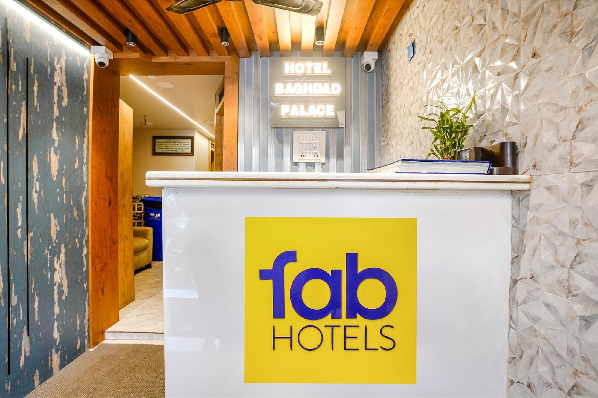 Fabexpress Baghdad Palace Hotel Bombaim Exterior foto